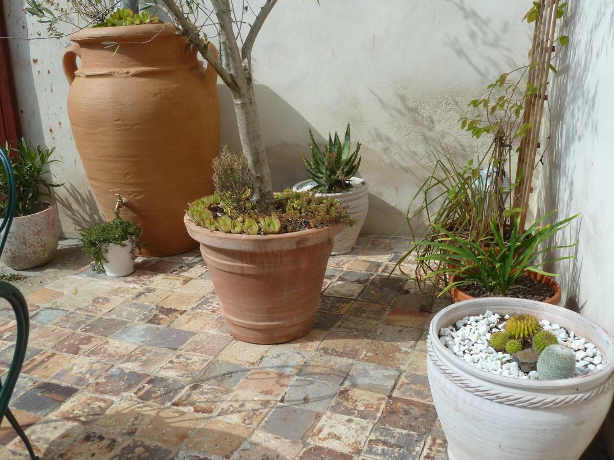 Hotel Le Jardin Andrinople Richelieu Exterior foto